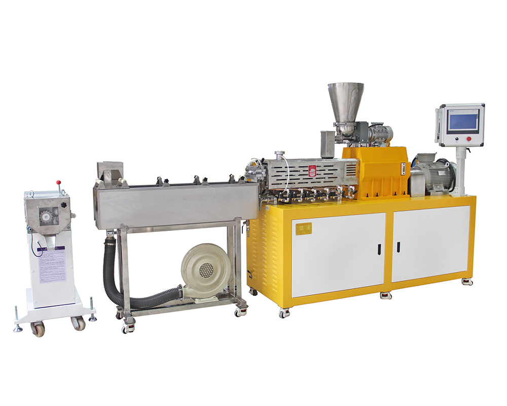 平行異向雙螺桿擠出機|PVC材料擠出設備
